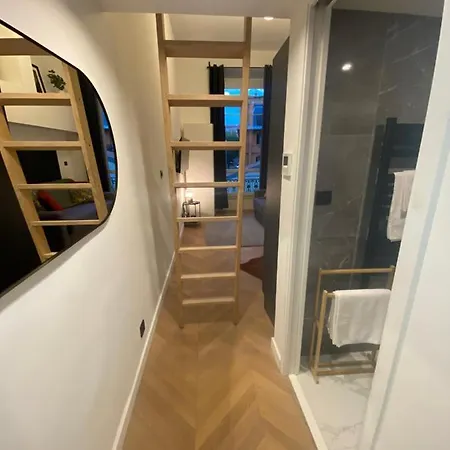 105 B - Tres Beau Studio Avec Mezzanine Refait A Neuf Hyper Centre/ac アパート